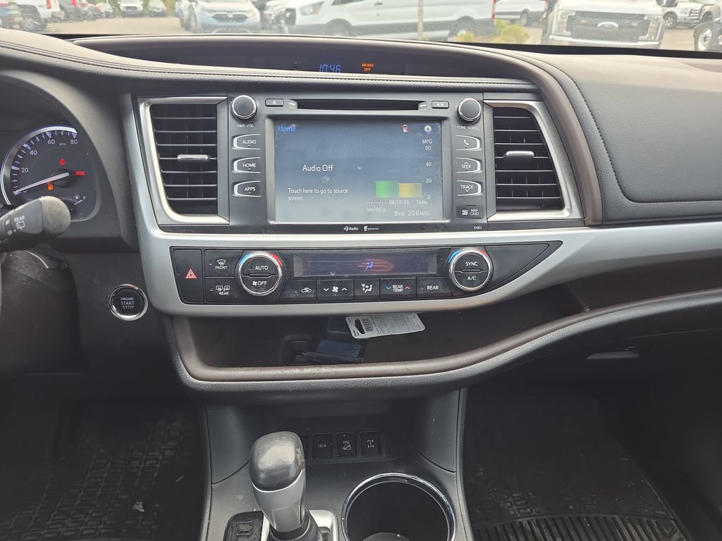 Used 2014 Toyota Highlander XLE AWD/4WD image 24