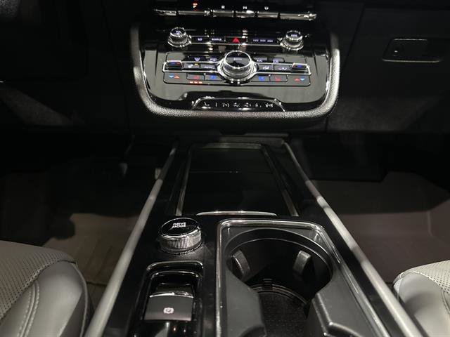 Used 2022 Lincoln Corsair Reserve w/ Sport Package image 23