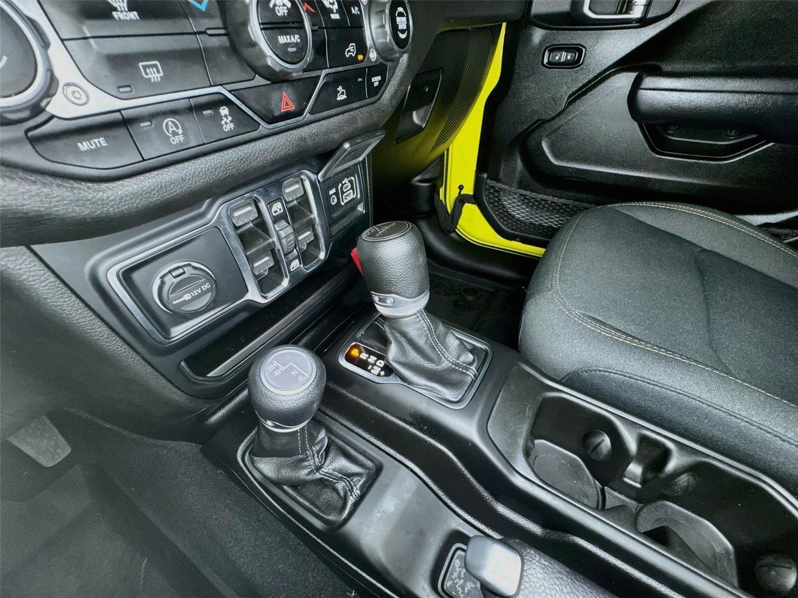 Used 2024 Jeep Gladiator Sport AWD/4WD image 13
