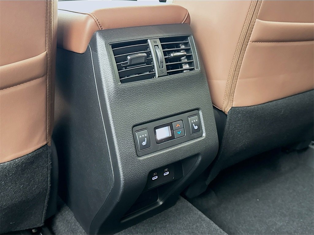 New 2025 Mitsubishi Outlander SEL image 27