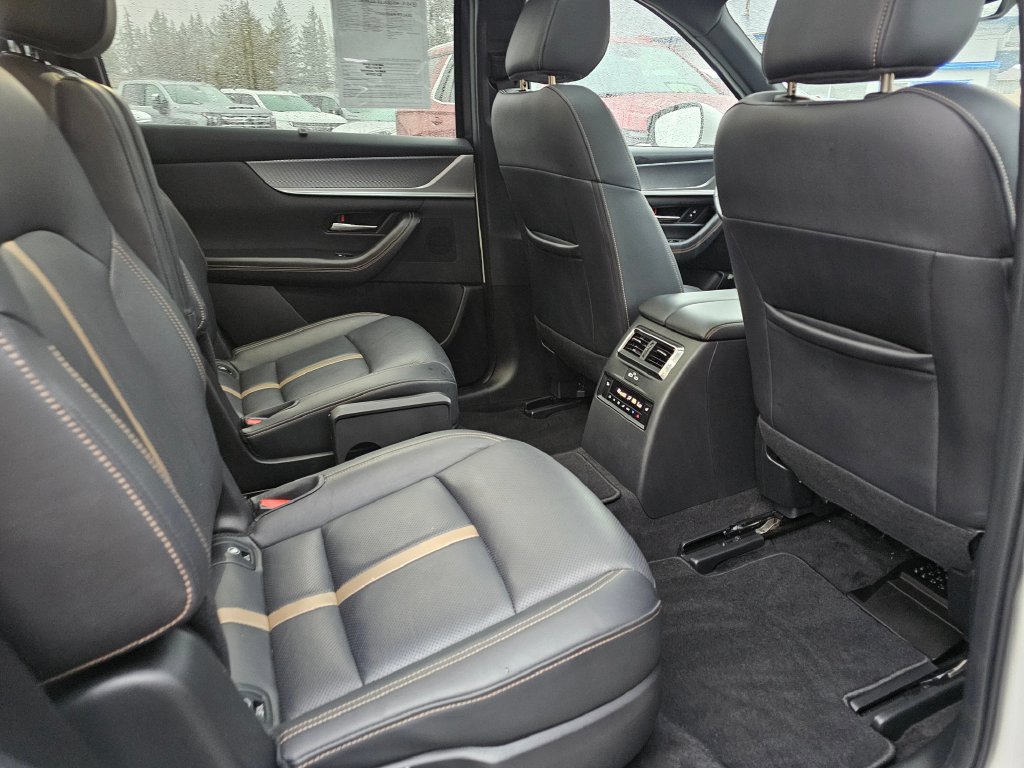 Used 2024 MAZDA CX-90 Plug-In Hybrid w/ Premium Plus AWD/4WD image 16