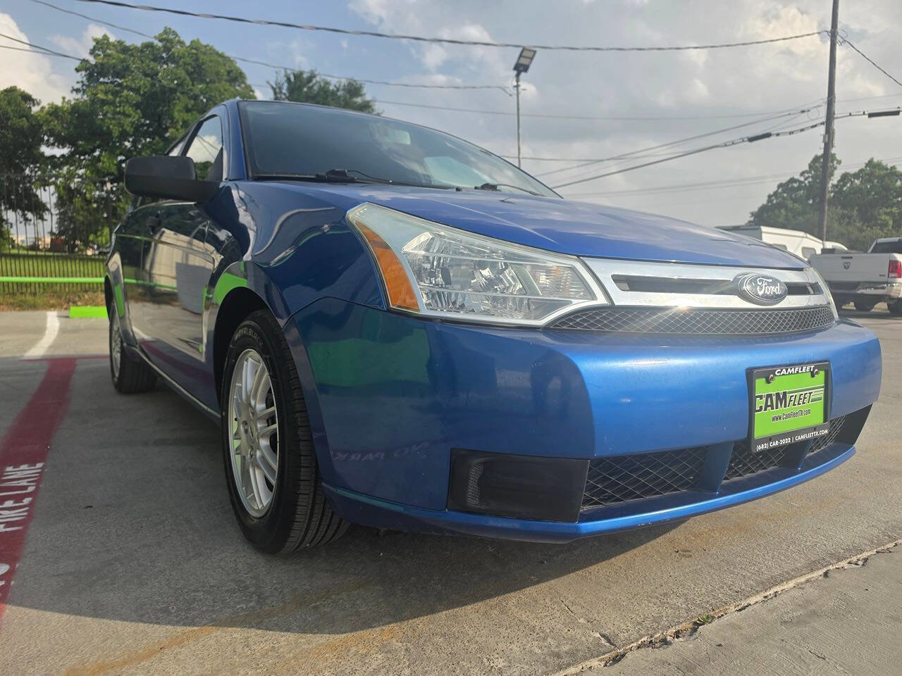 Used 2010 Ford Focus SE FWD image 4