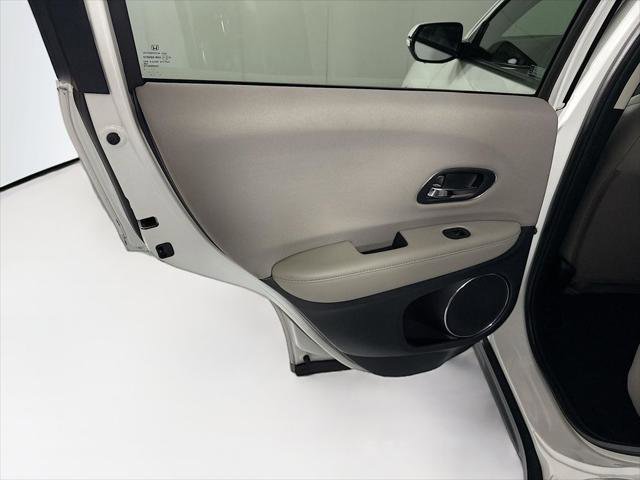 Used 2018 Honda HR-V EX image 26