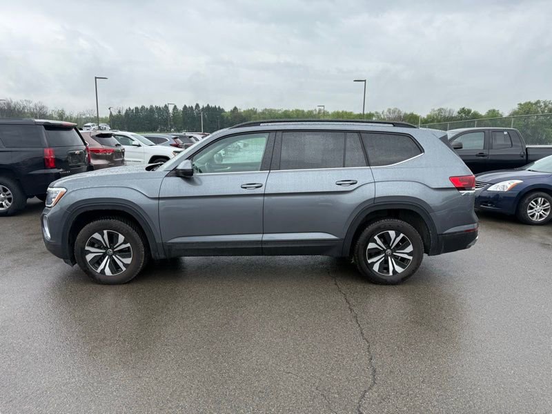 Used 2024 Volkswagen Atlas SE AWD/4WD image 8