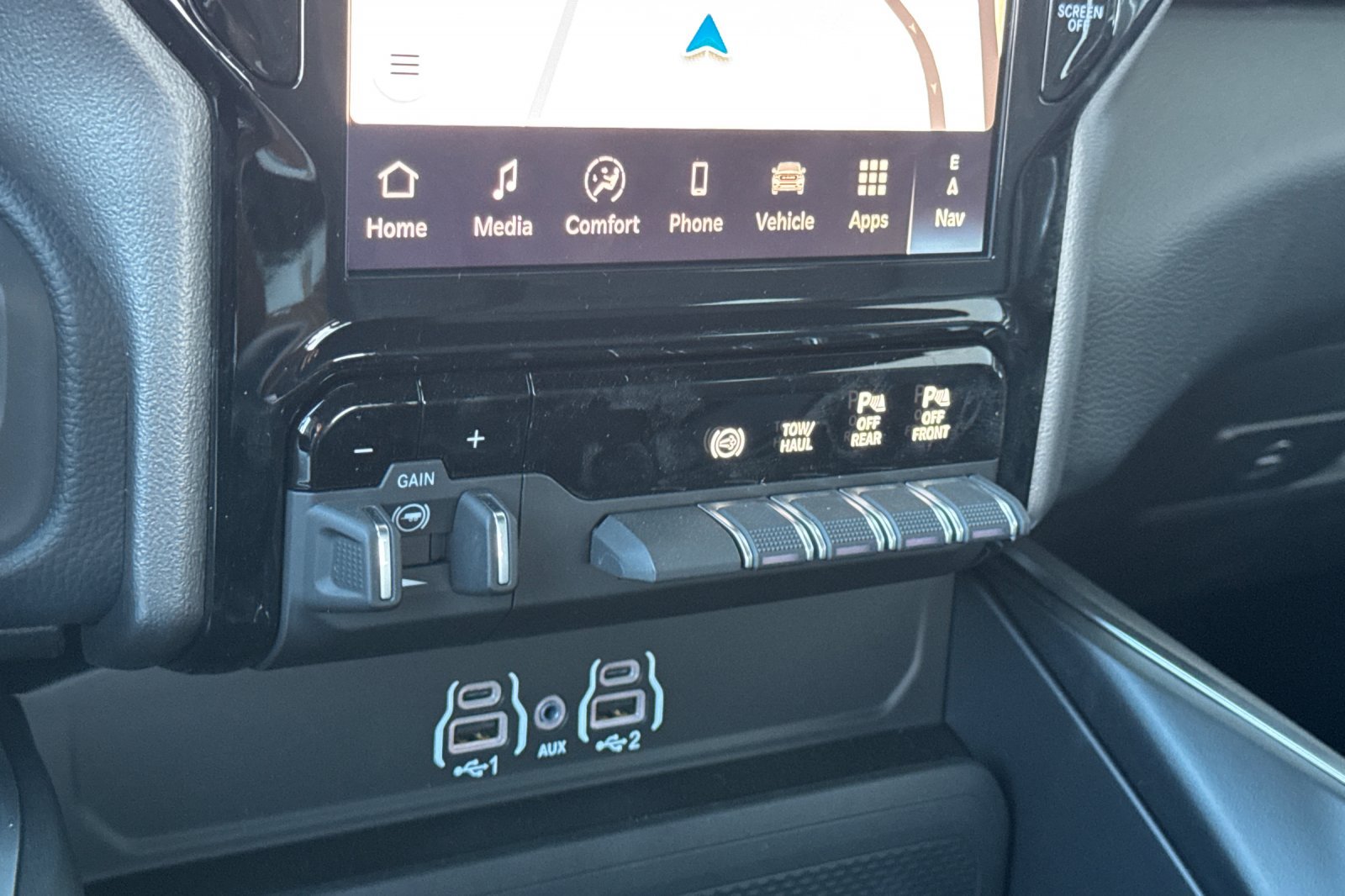 New 2026 RAM 3500 Big Horn AWD/4WD image 19
