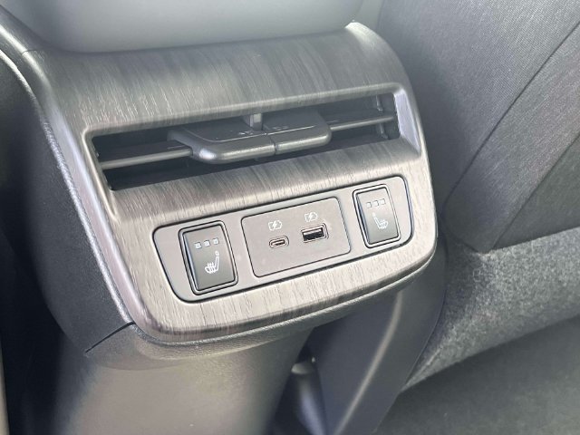 Certified 2024 Nissan Ariya AWD image 15