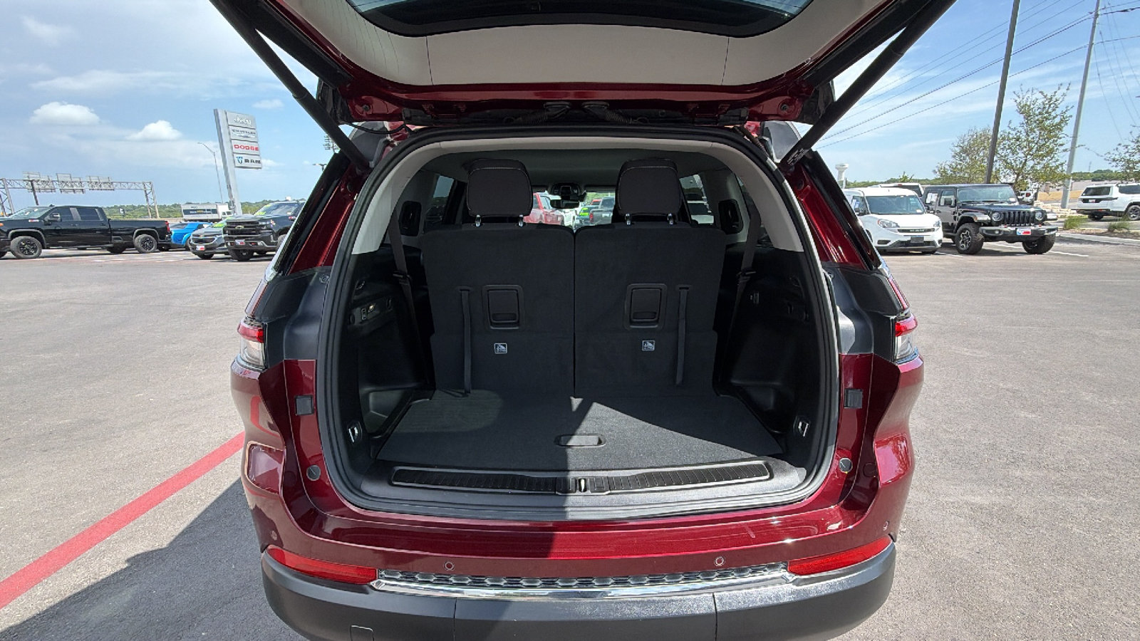 Certified 2022 Jeep Grand Cherokee L Laredo w/ Luxury Tech Group I RWD image 29