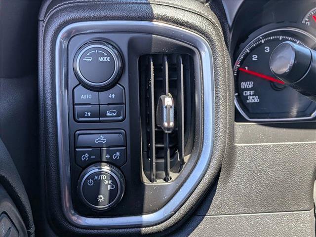 Used 2021 Chevrolet Silverado 1500 LT AWD/4WD image 16