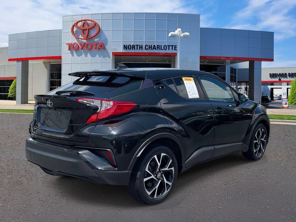 Used 2022 Toyota C-HR XLE FWD image 7