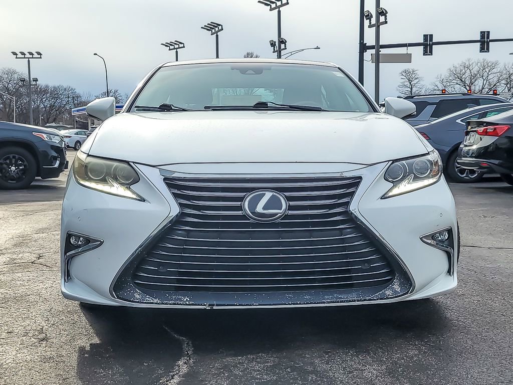 Used 2016 Lexus ES 350 w/ Luxury Package w/Wood Trim image 4