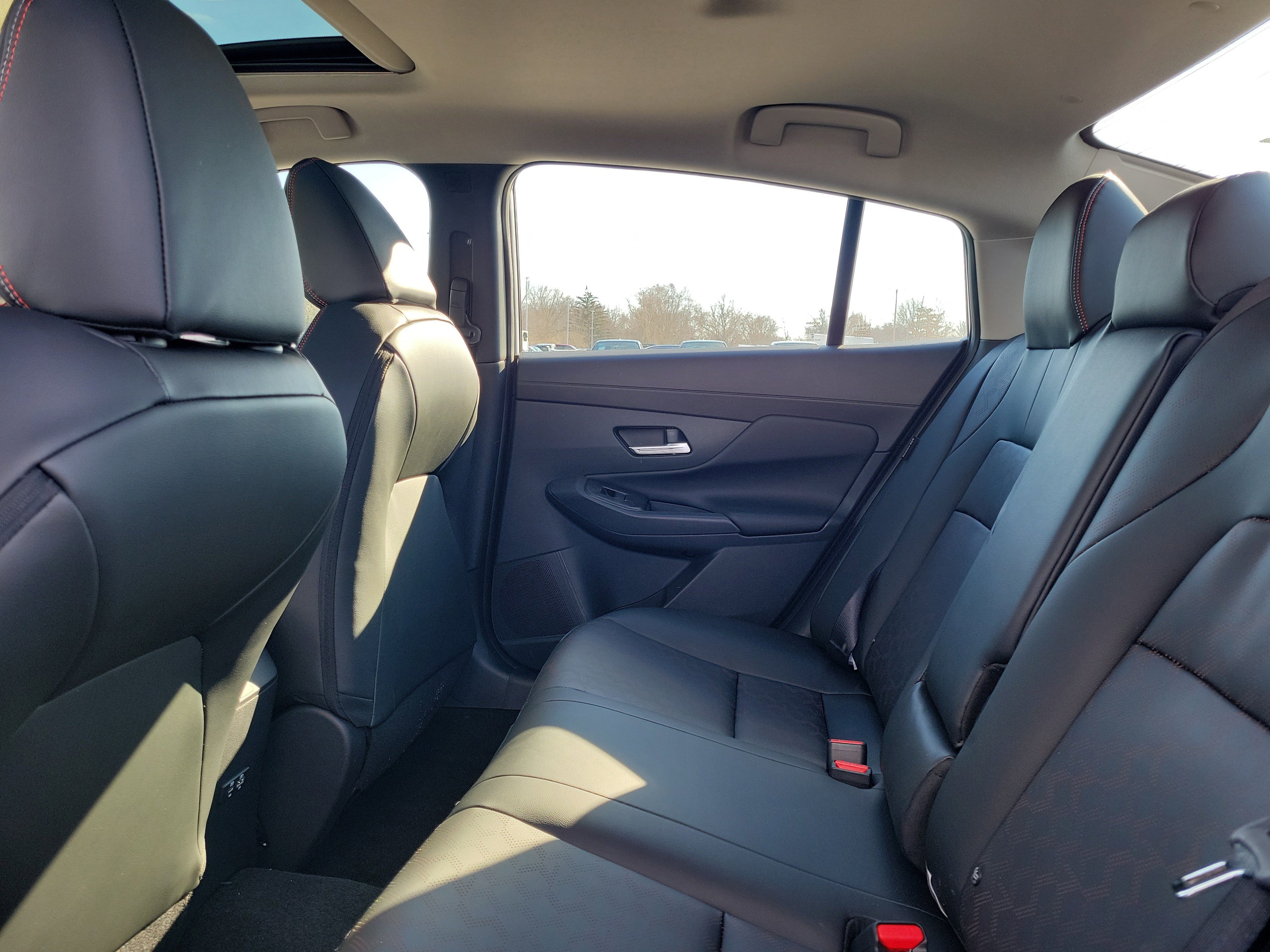 New 2026 Nissan Sentra SR w/ SR Premium Package FWD image 11