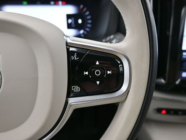 Used 2023 Volvo XC60 B5 Plus w/ Climate Package AWD/4WD image 23
