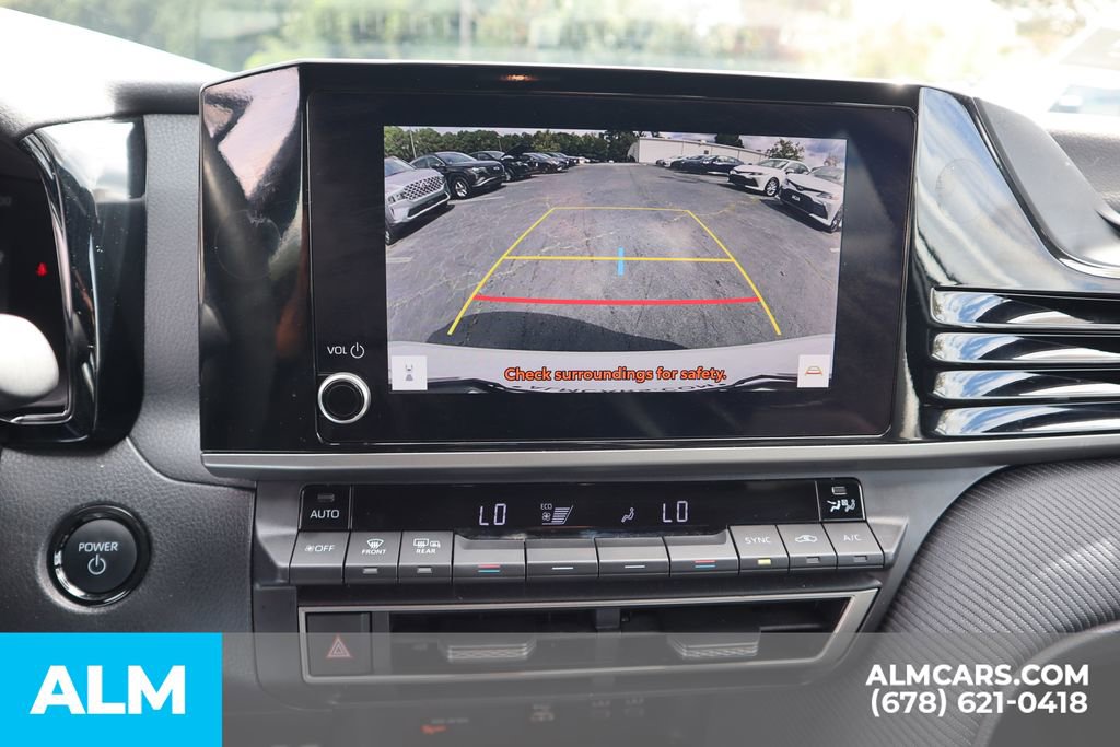 Used 2025 Toyota Camry SE image 29