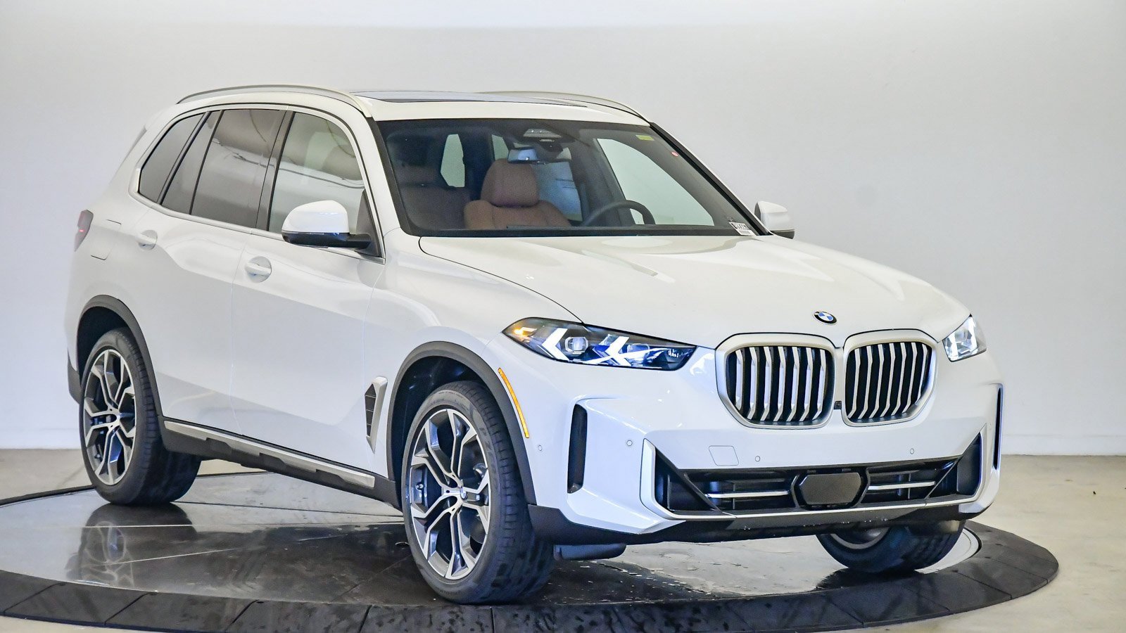 New 2026 BMW X5 sDrive40i w/ Premium Package image 6