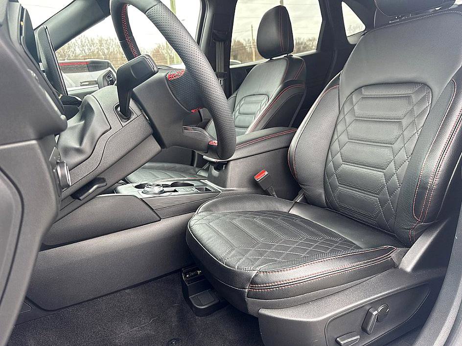 Used 2023 Ford Escape ST-Line Elite w/ Premium Technology Package image 11