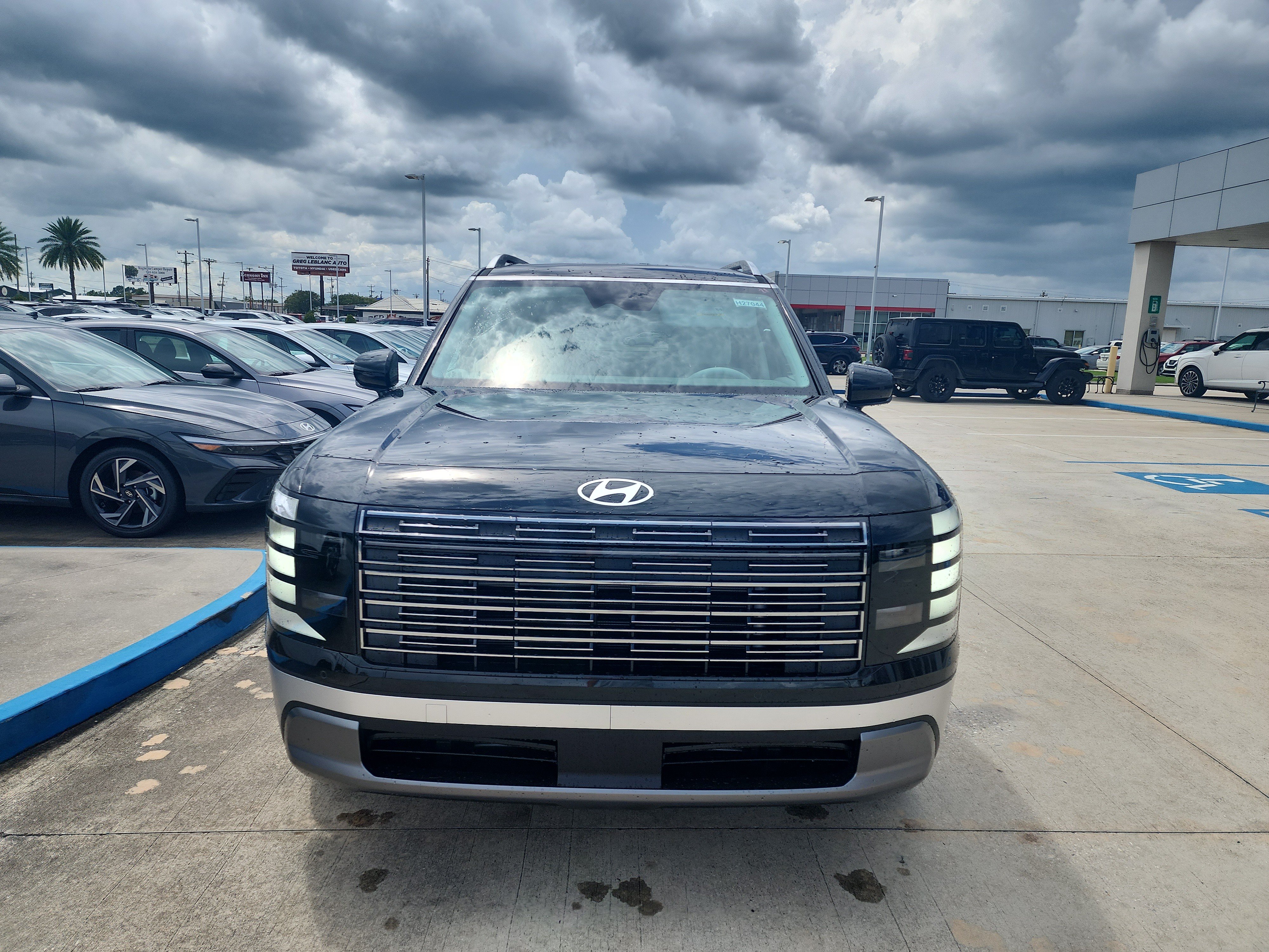 New 2027 Hyundai Palisade SEL FWD image 2
