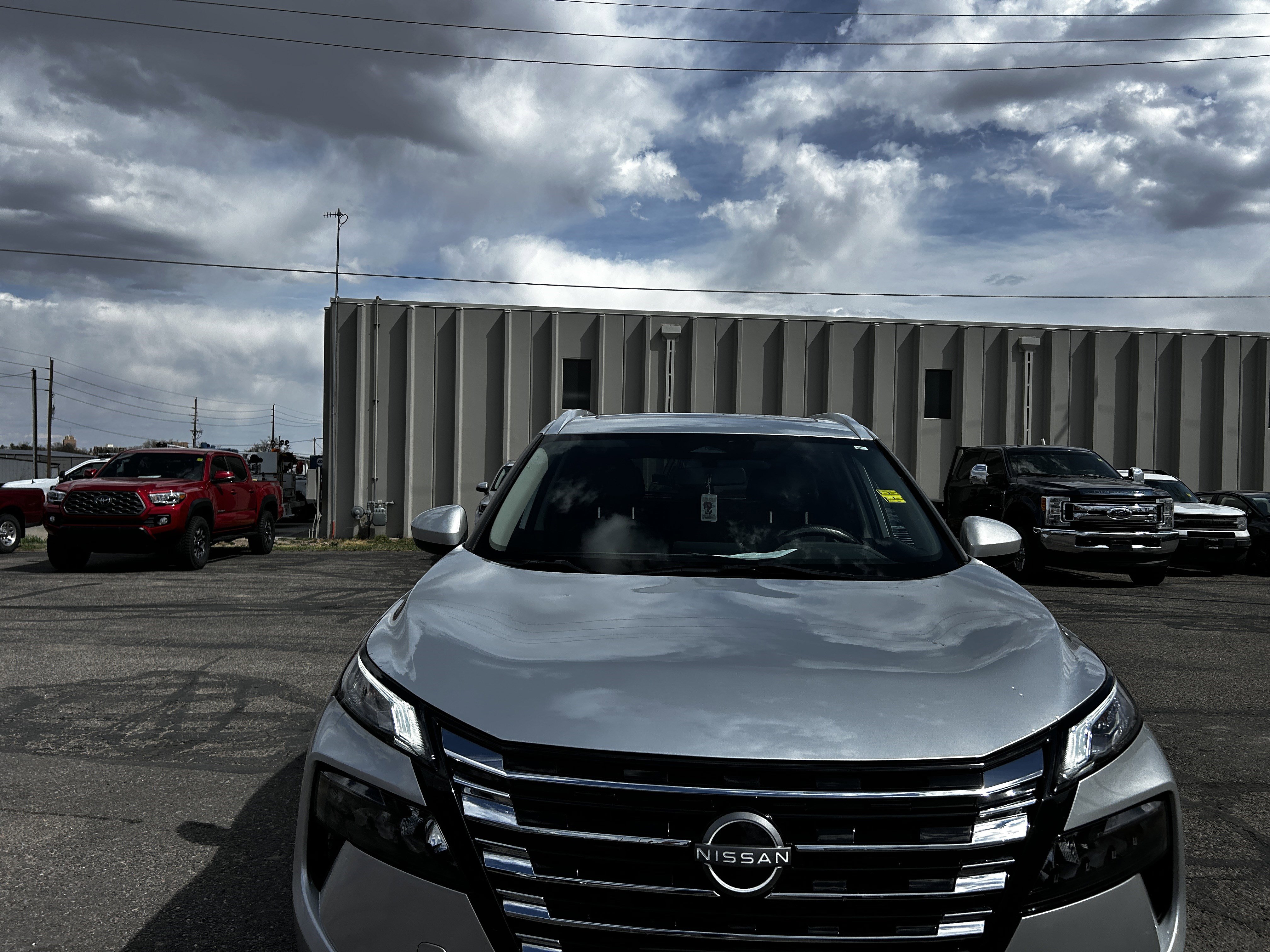 Used 2024 Nissan Rogue SV w/ SV Premium Package image 9