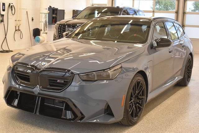 New 2027 BMW M5 Touring AWD/4WD image 9