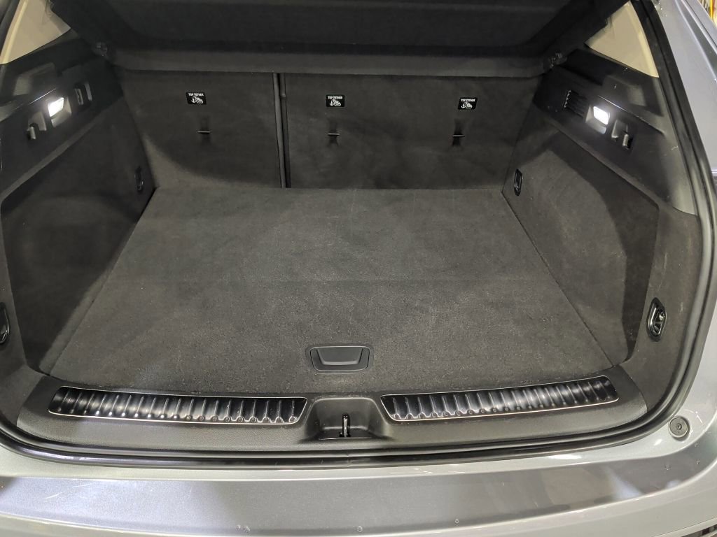 Used 2021 Buick Envision Essence w/ Technology Package I AWD/4WD image 16