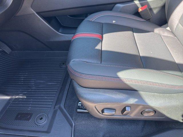 New 2026 Chevrolet Traverse RS image 11
