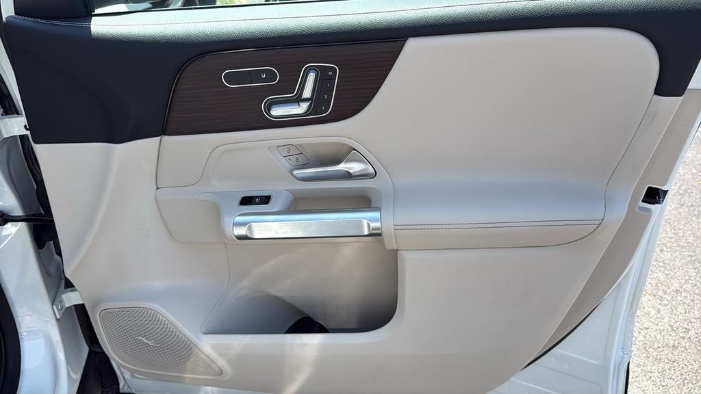 Certified 2026 Mercedes-Benz GLB 250 4MATIC image 13