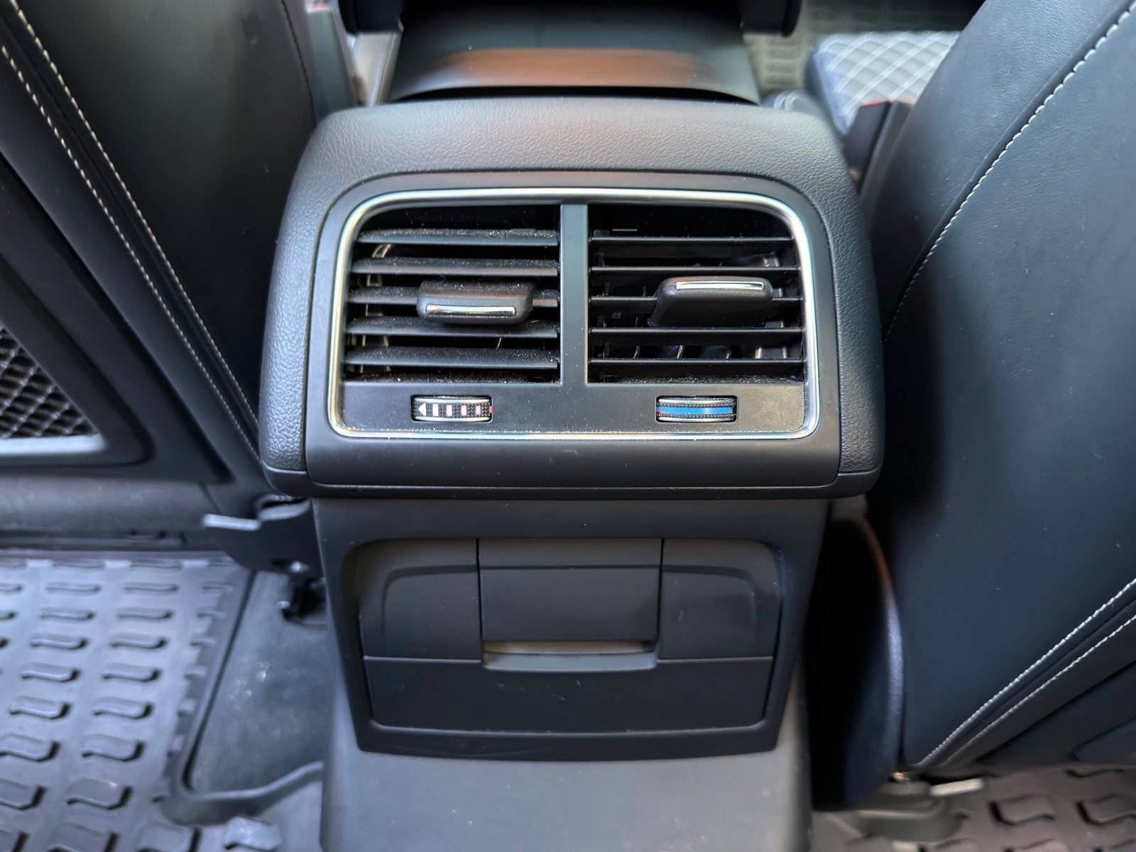 Used 2017 Audi SQ5 Premium Plus w/ Technology Package image 16