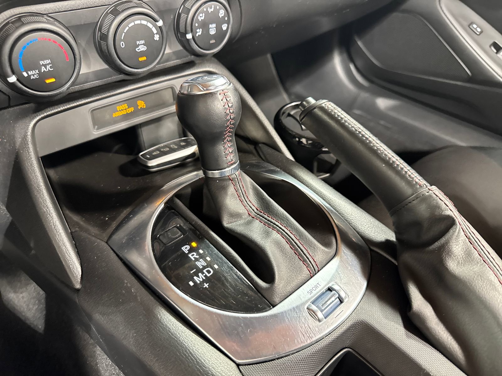 Used 2017 MAZDA MX-5 Miata Sport RWD image 21