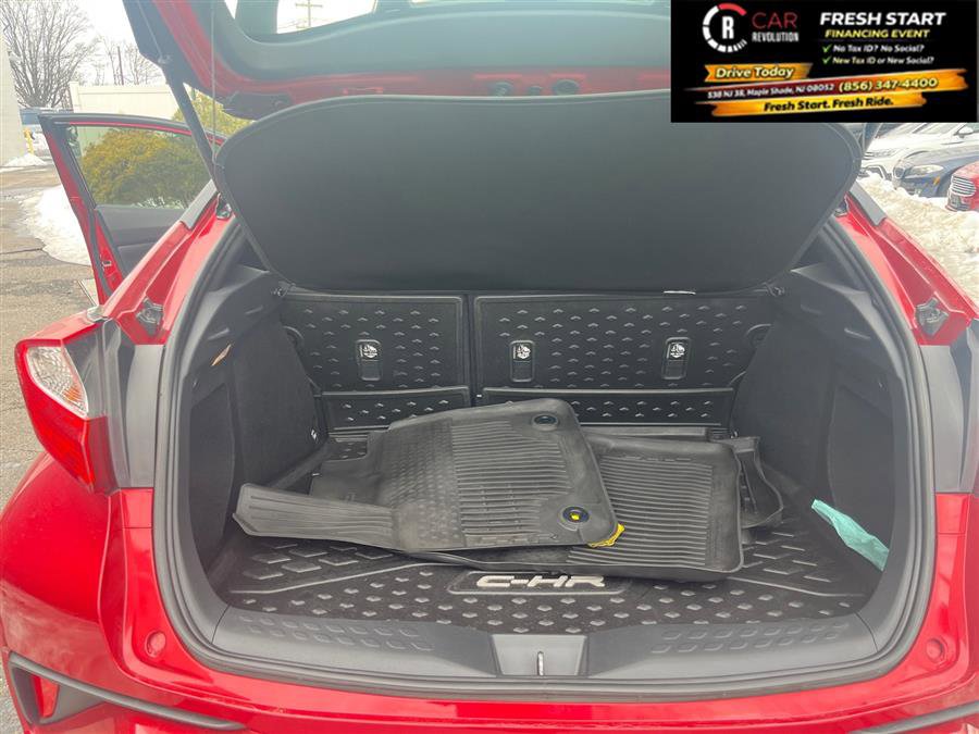 Used 2022 Toyota C-HR Nightshade image 10