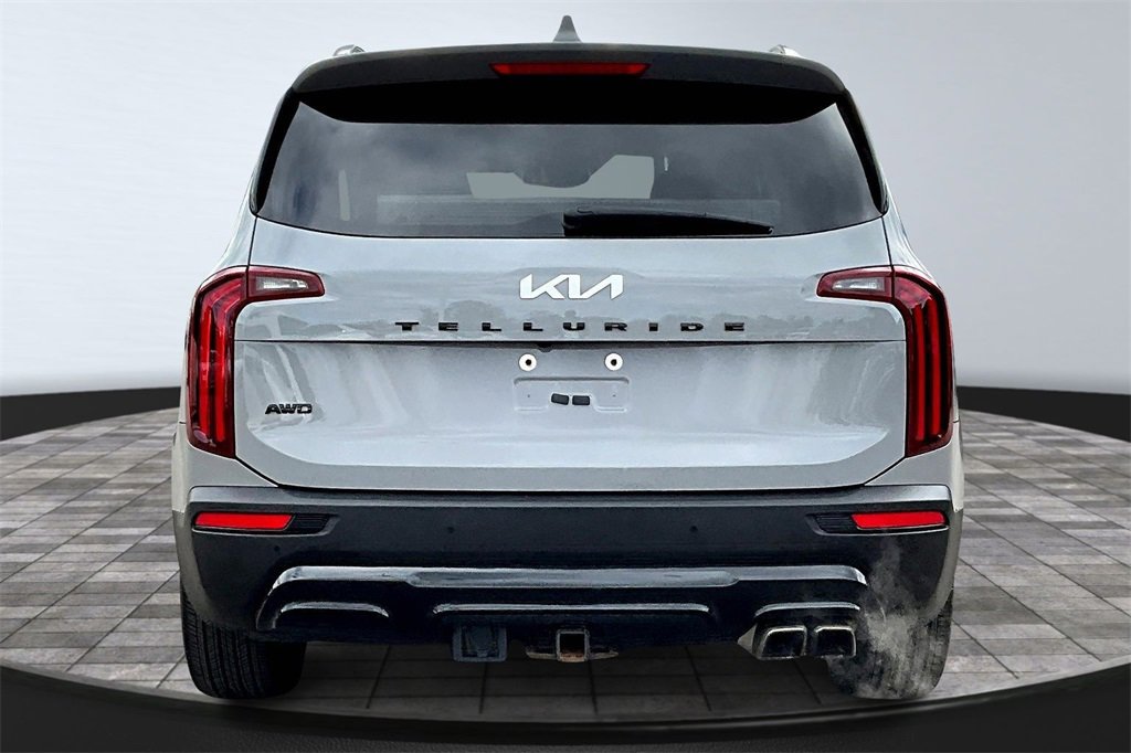 Used 2022 Kia Telluride SX w/ SX Prestige Package image 4