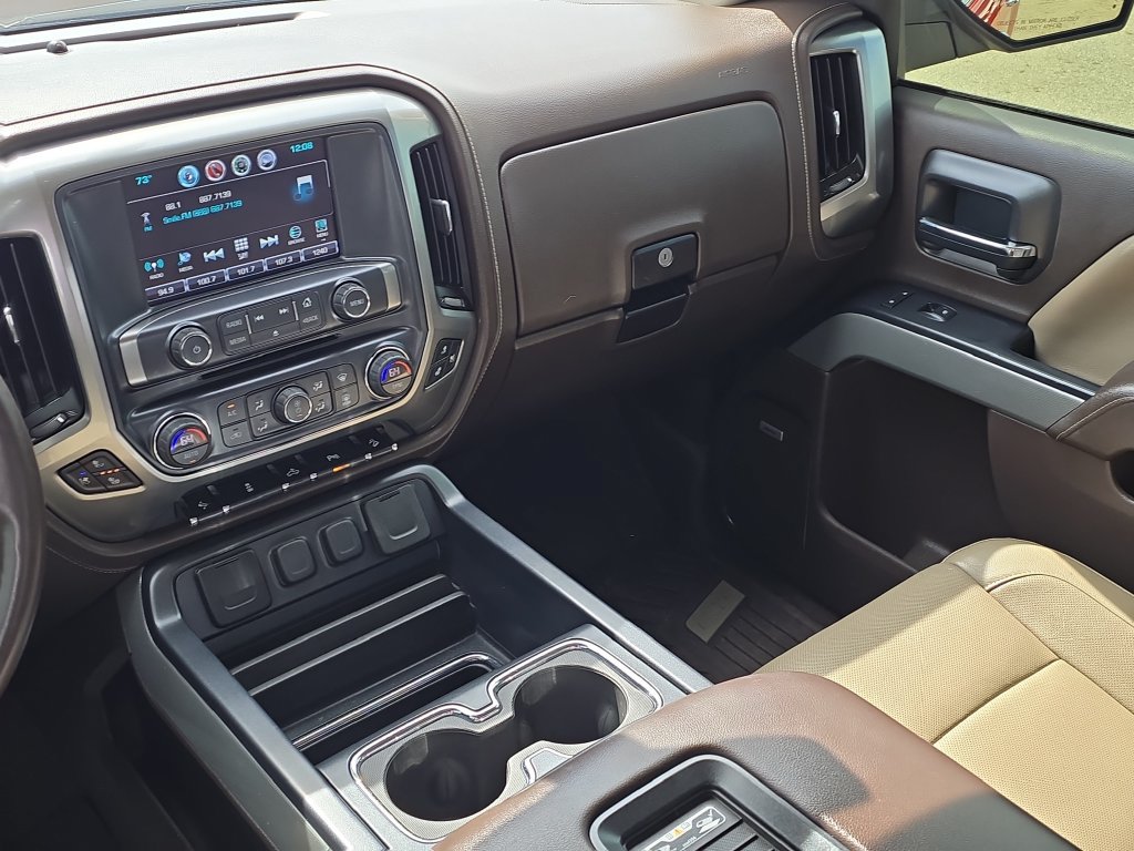 Used 2017 Chevrolet Silverado 1500 LTZ Z71 w/ LTZ Plus Package AWD/4WD image 30