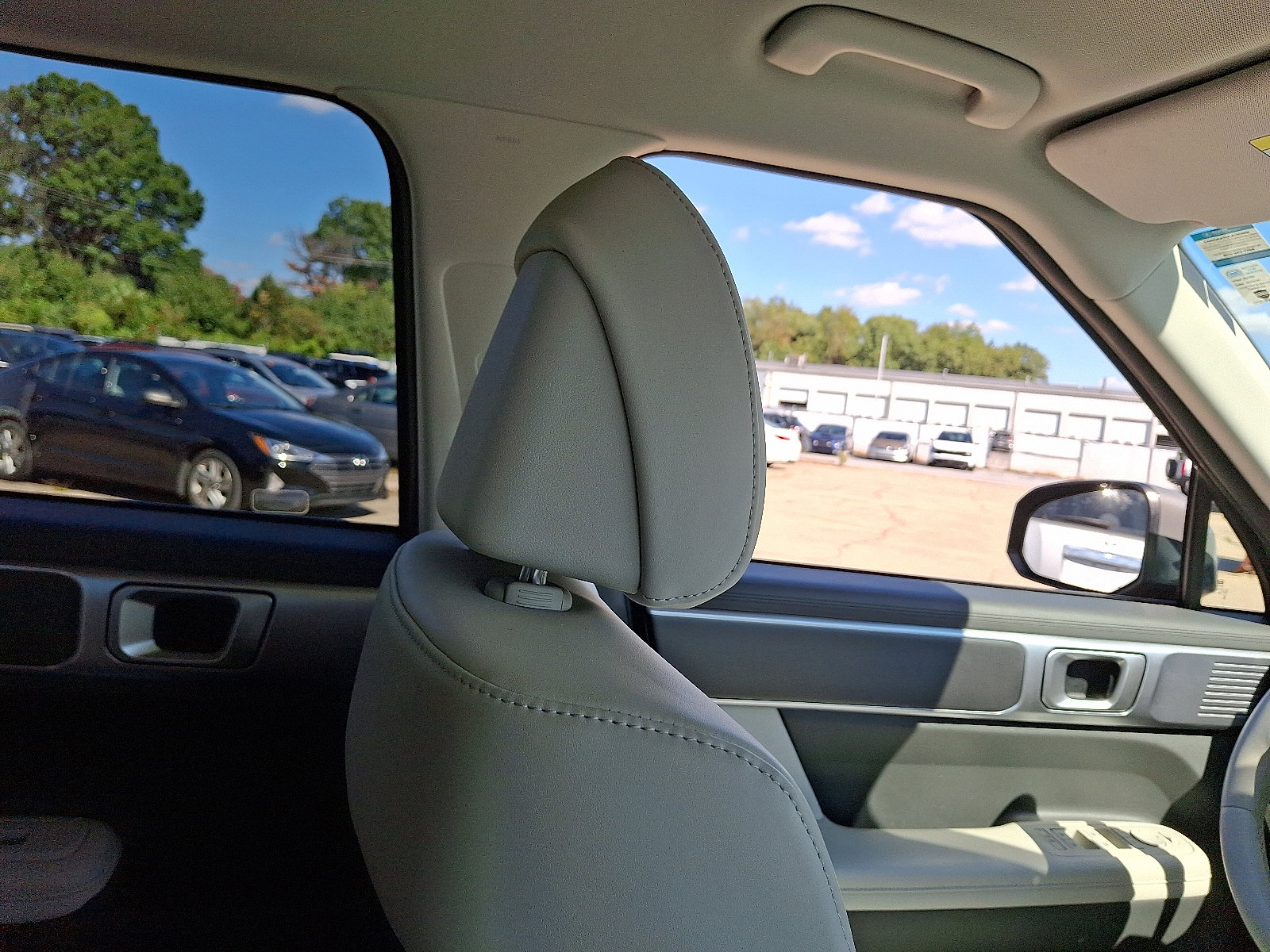 Used 2024 Hyundai Santa Fe SEL image 13