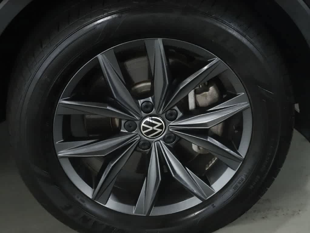 Certified 2023 Volkswagen Tiguan SE AWD/4WD image 10