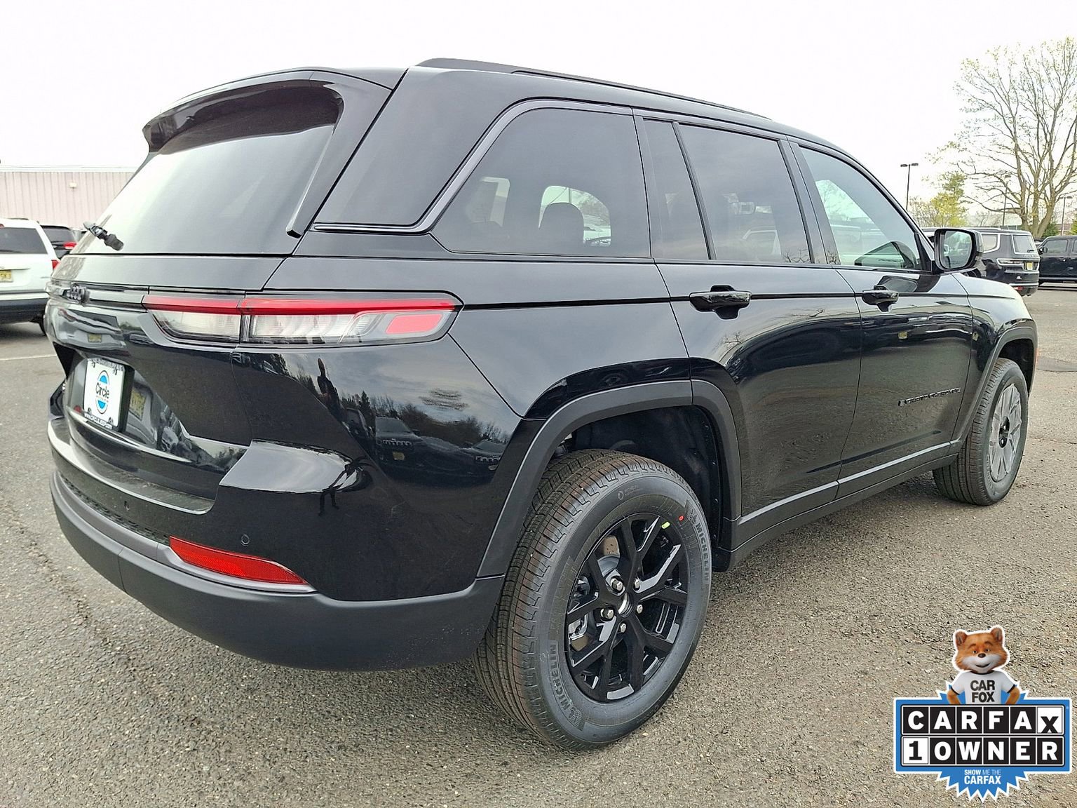 New 2026 Jeep Grand Cherokee Altitude image 3