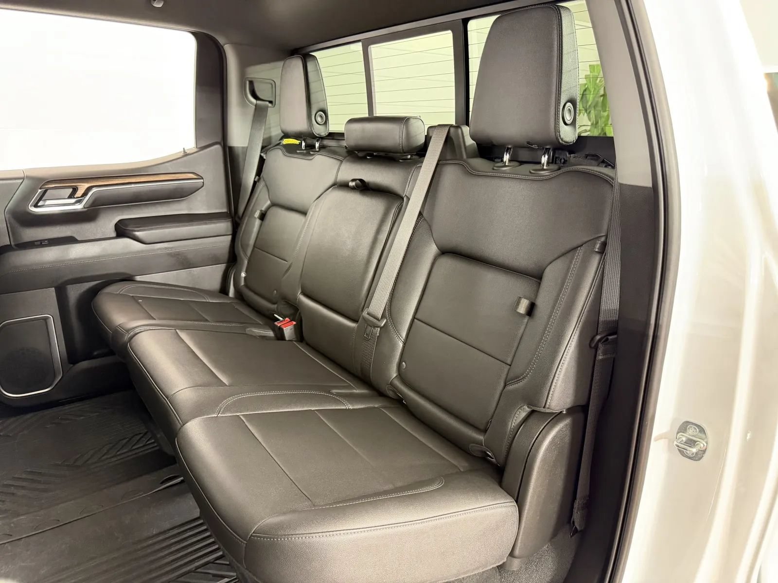Used 2023 Chevrolet Silverado 1500 LT Trail Boss w/ LT Trail Boss Premium Package AWD/4WD image 34