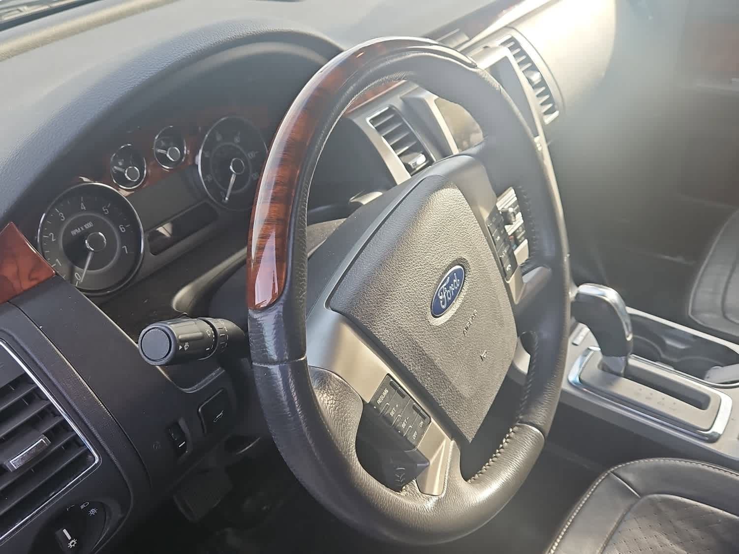 Used 2009 Ford Flex Limited image 2