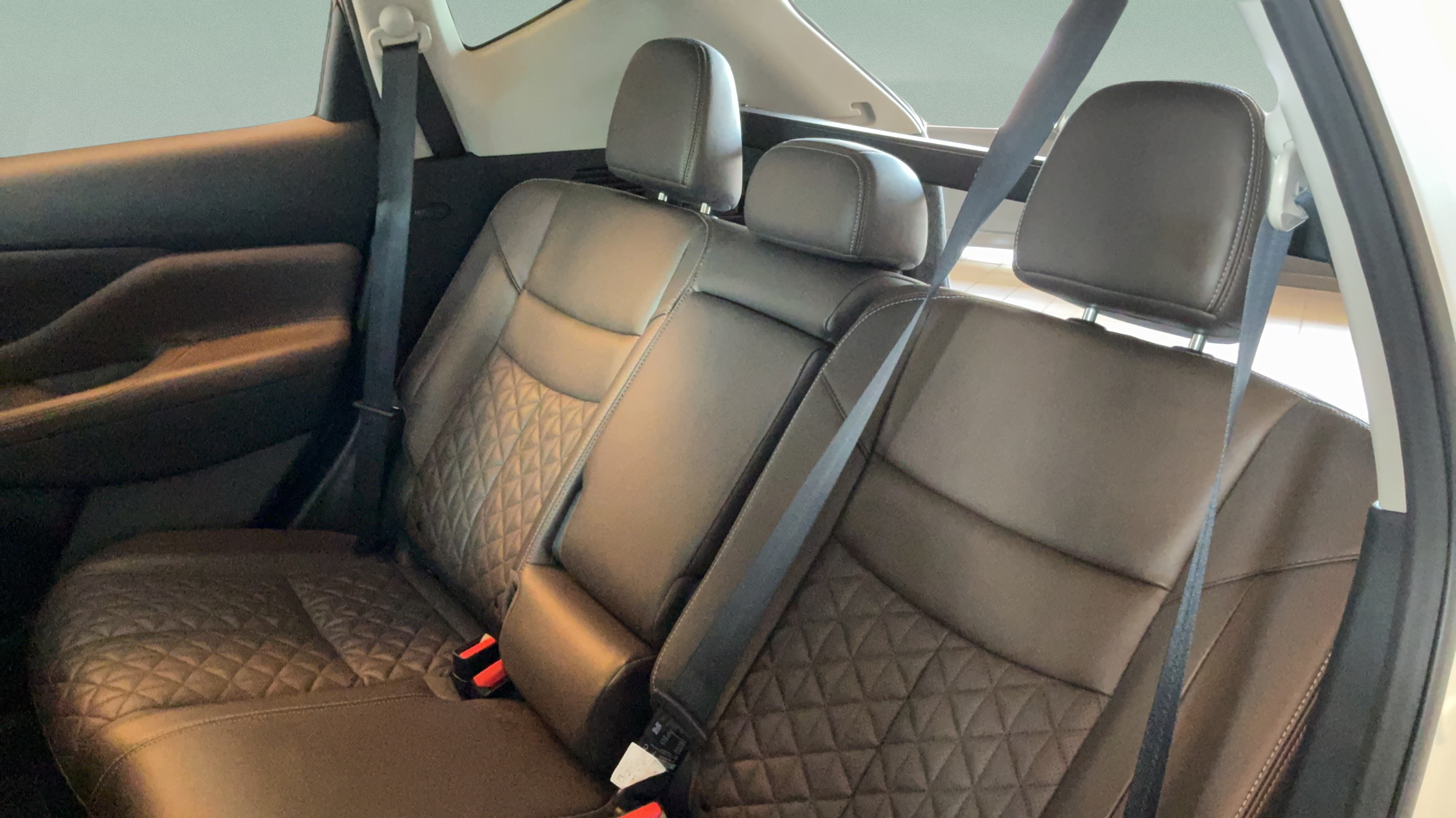 Used 2024 Nissan Murano Platinum w/ Cargo Package FWD image 34
