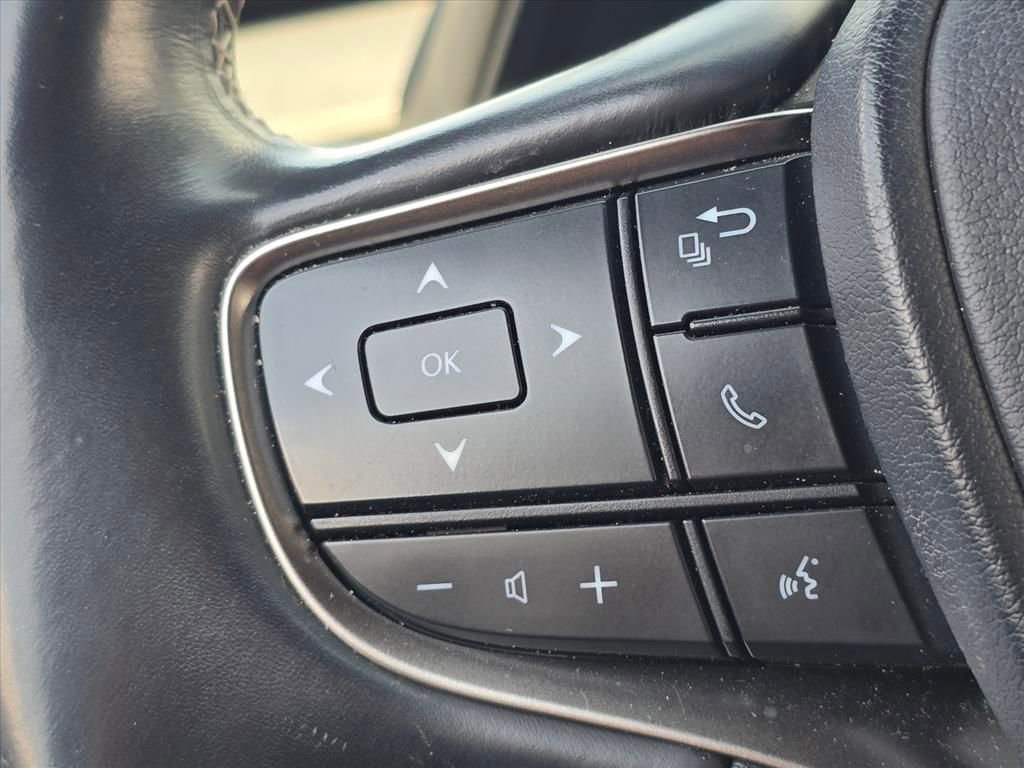 Used 2019 Lexus UX 200 w/ Premium Package FWD image 21