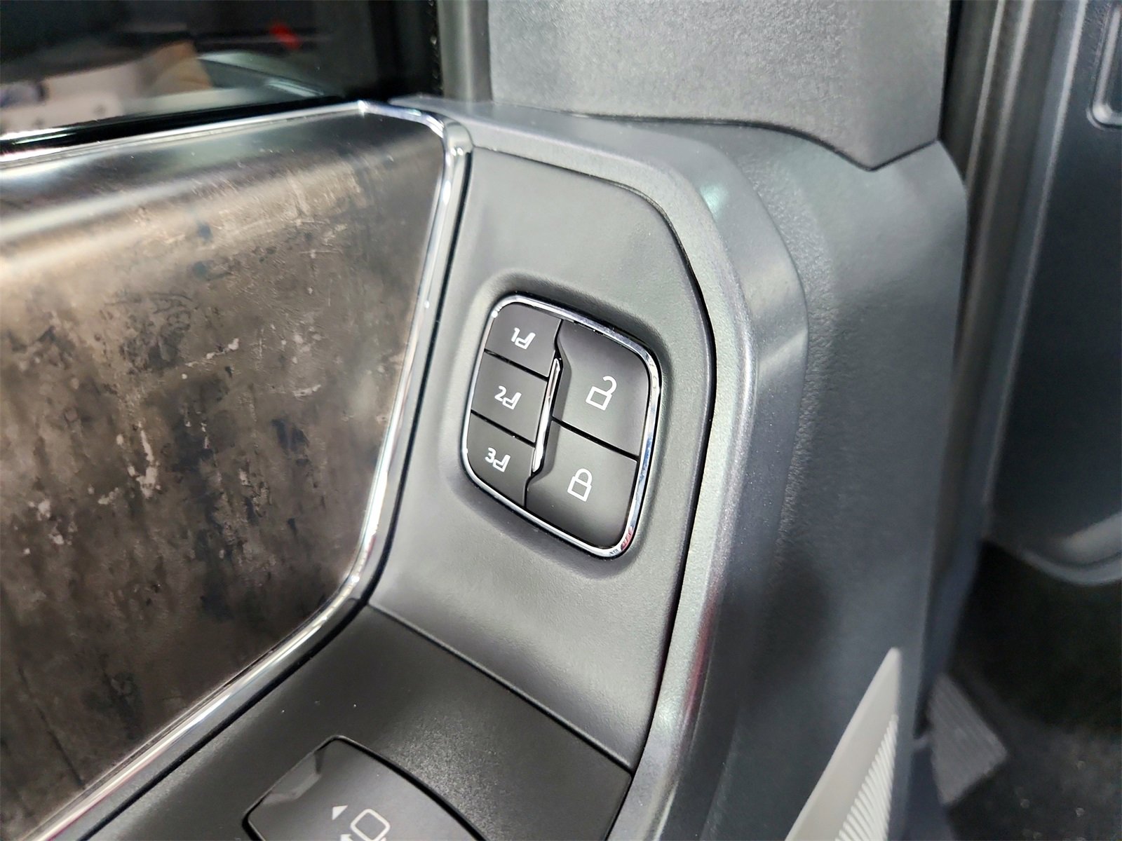 Used 2023 Ford F250 Lariat image 21