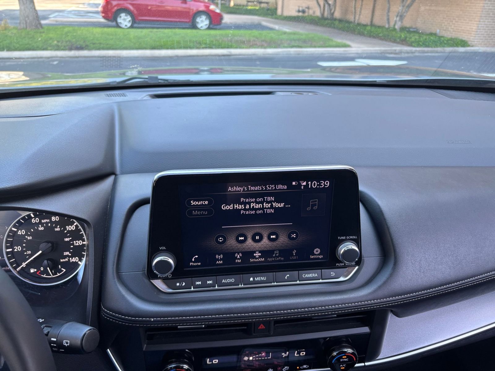 Used 2025 Nissan Rogue SV FWD image 17