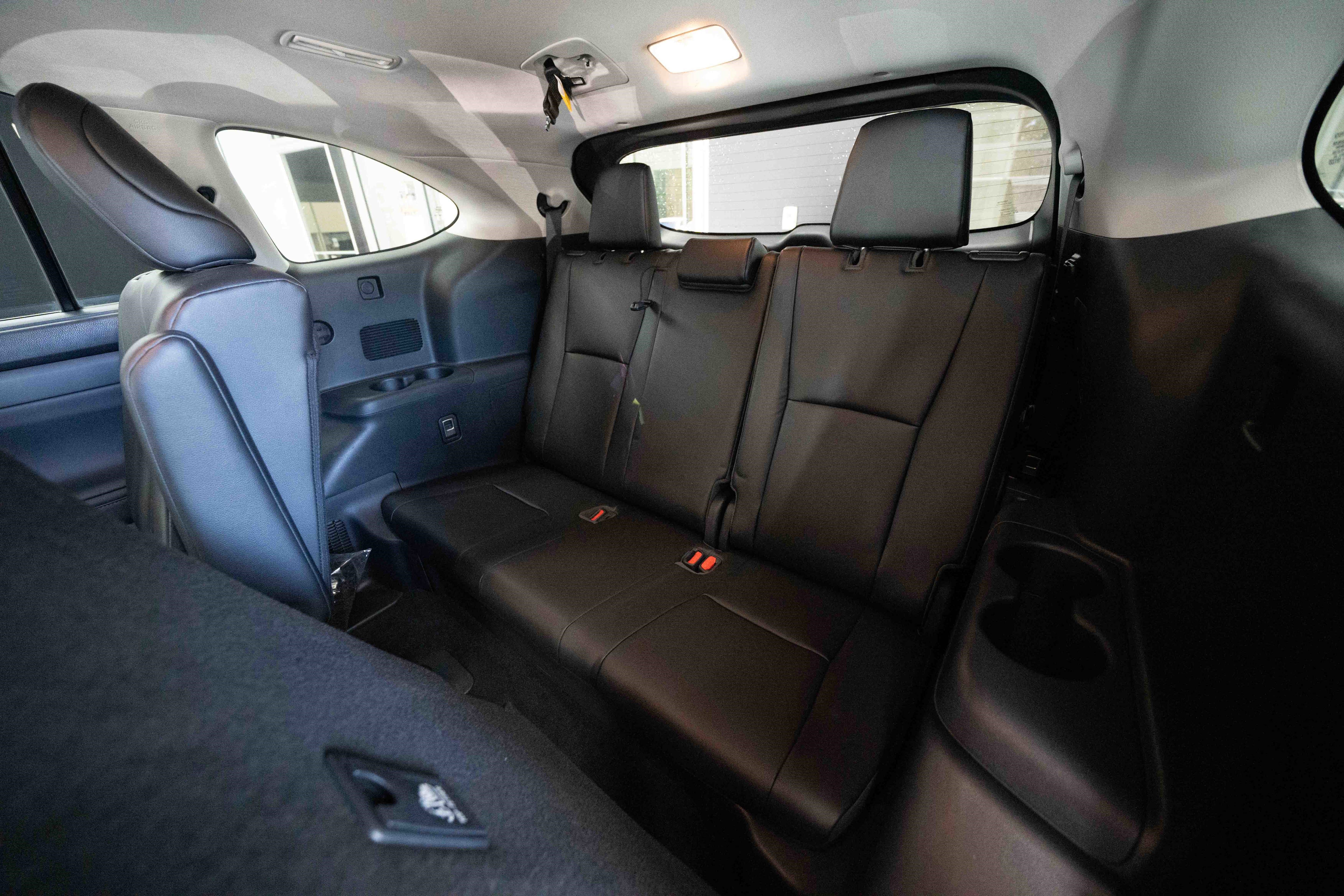 Used 2022 Toyota Highlander XLE AWD/4WD image 24