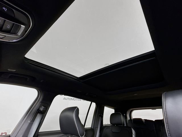 New 2025 Jeep Grand Cherokee L Summit w/ Obsidian Package image 22