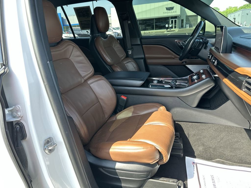 Used 2021 Lincoln Aviator Reserve w/ Equipment Group 208A AWD/4WD image 31