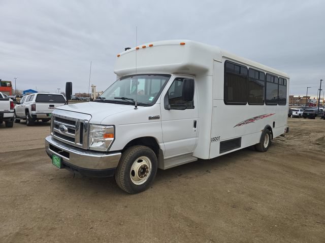 Used 2013 Ford E-450 and Econoline 450 Super Duty w/ Shuttle Bus Prep Pkg RWD image 10