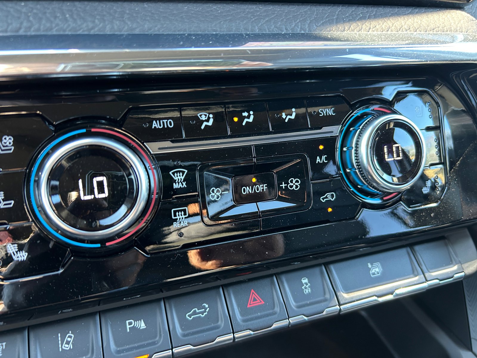 New 2026 GMC Sierra 3500 Denali w/ Denali Reserve Package image 18