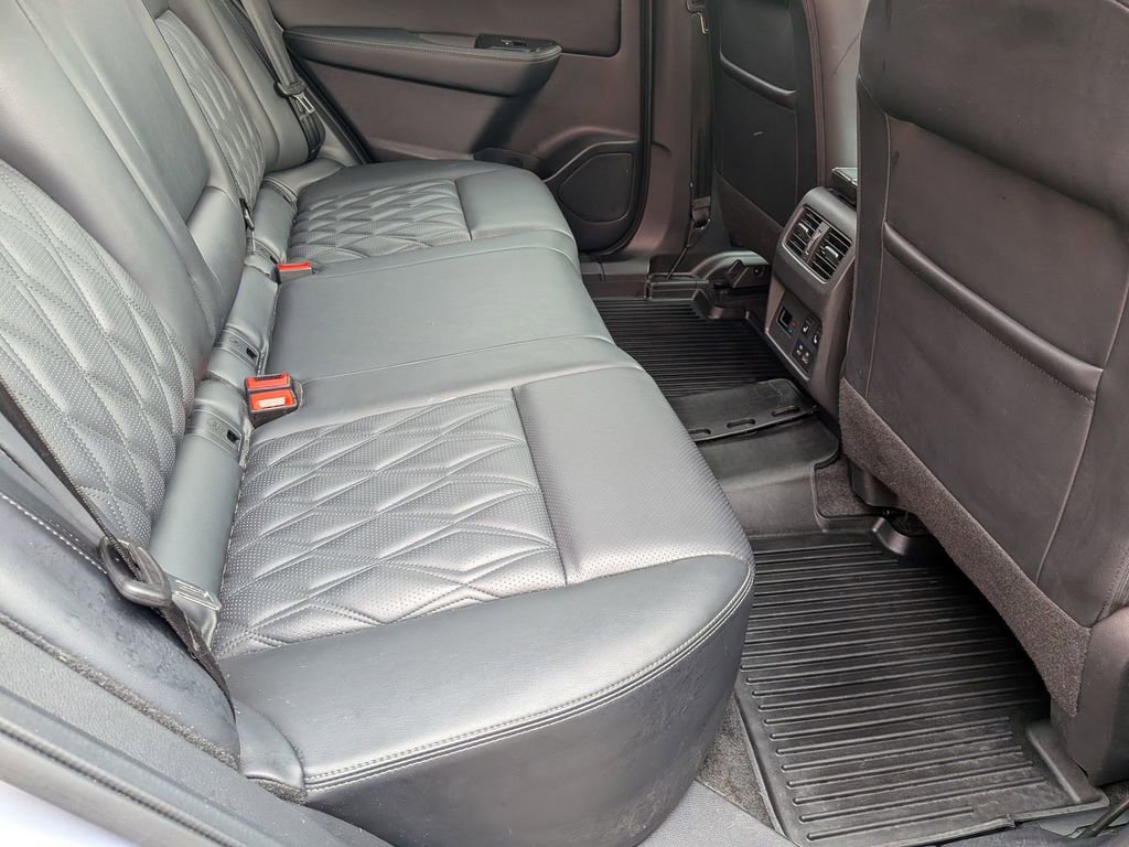 Used 2021 Nissan Rogue Platinum image 27