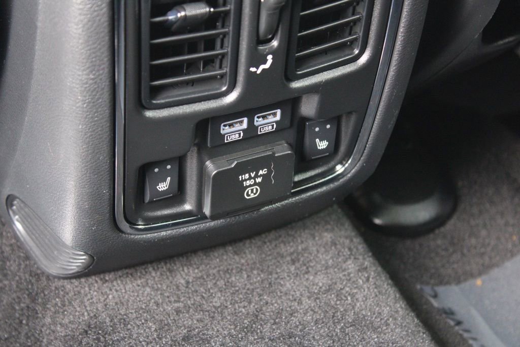 Used 2018 Jeep Grand Cherokee Summit w/ Platinum Series Group image 28