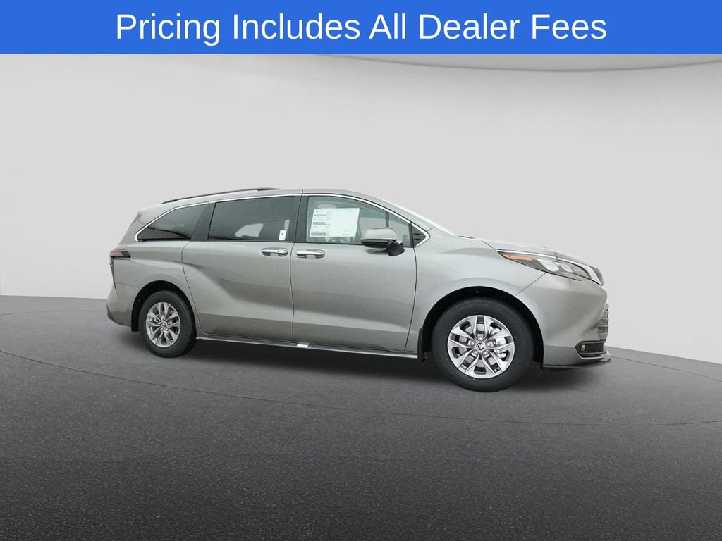 New 2026 Toyota Sienna XLE FWD image 28
