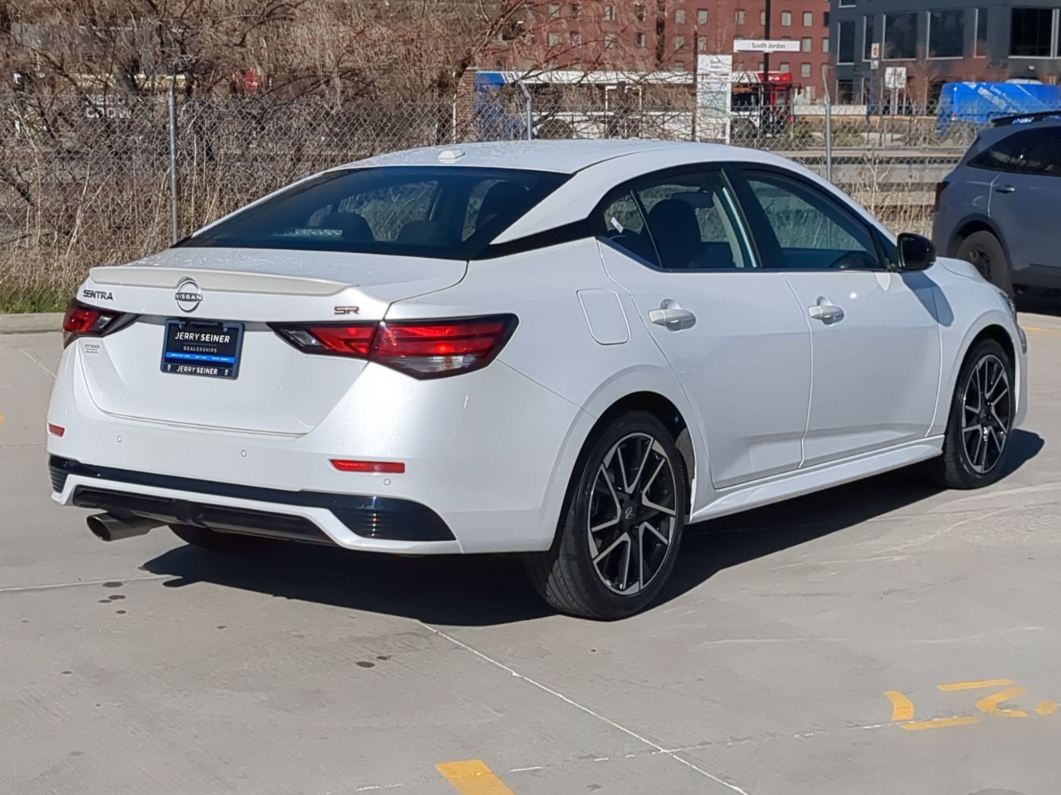 Used 2025 Nissan Sentra SR image 6
