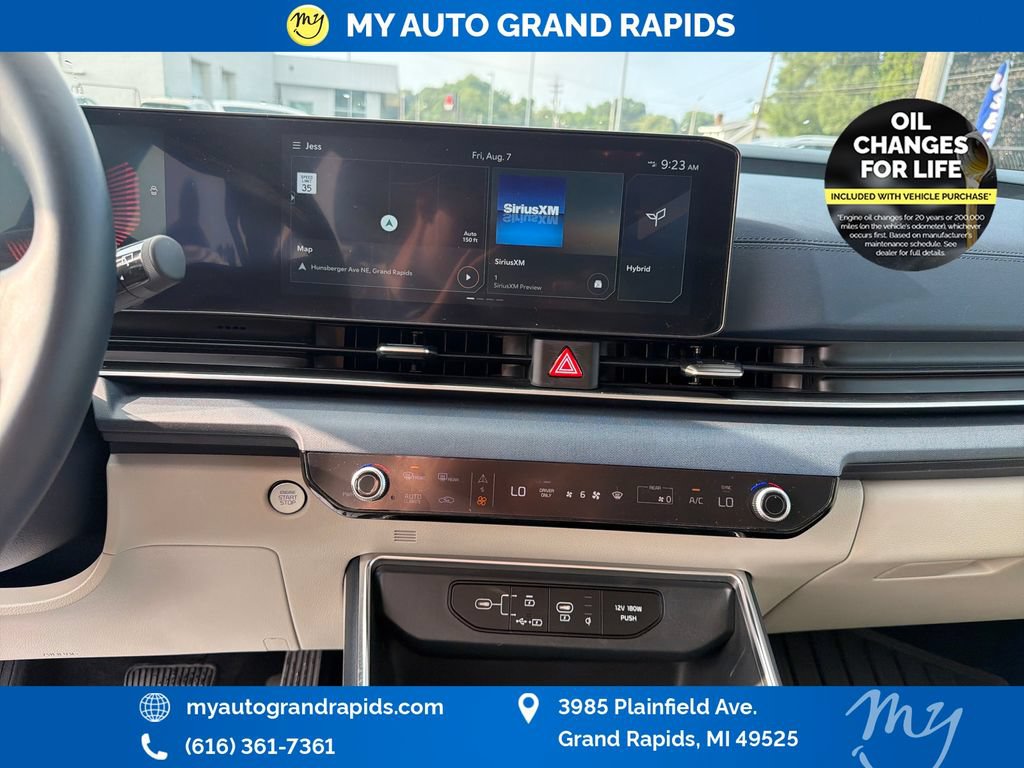 Used 2025 Kia Carnival EX FWD image 20