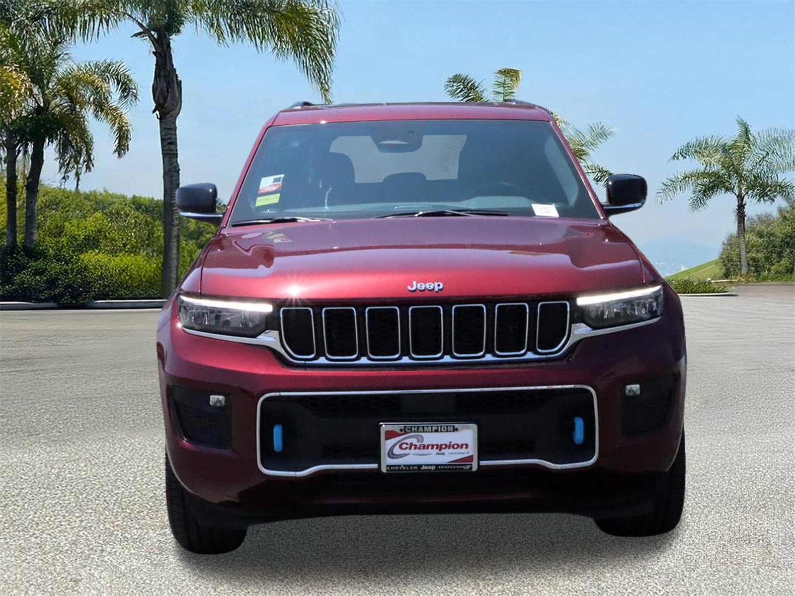 New 2023 Jeep Grand Cherokee Overland w/ Luxury Tech Group IV image 3
